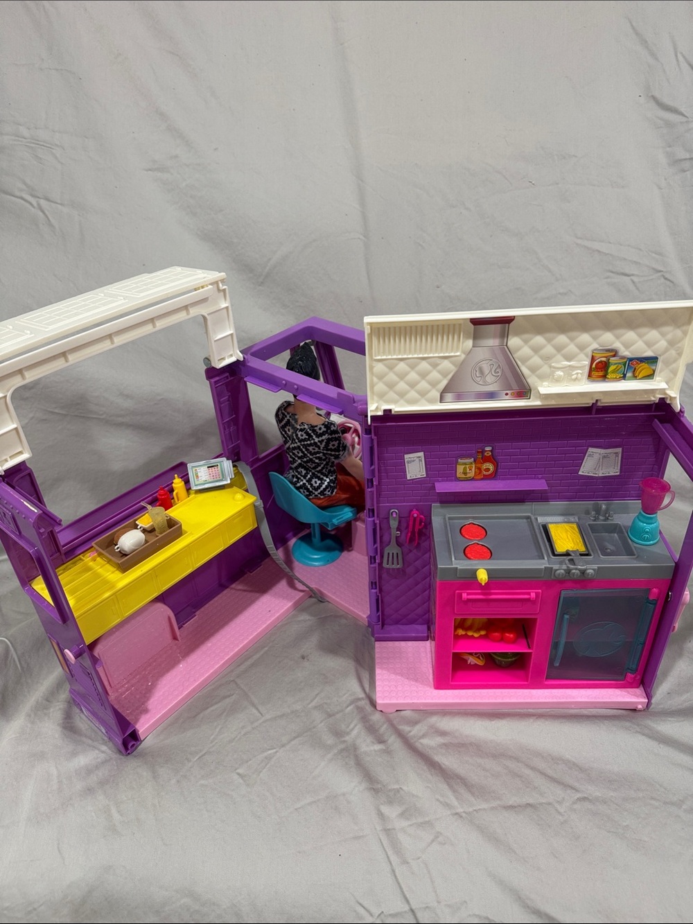Barbie Purple, Pink and Yellow Food Truck Set